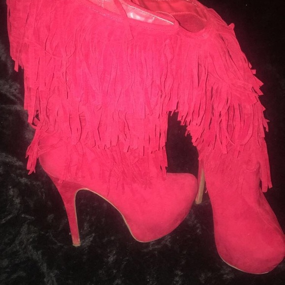 Red fringe boots - Picture 2 of 2